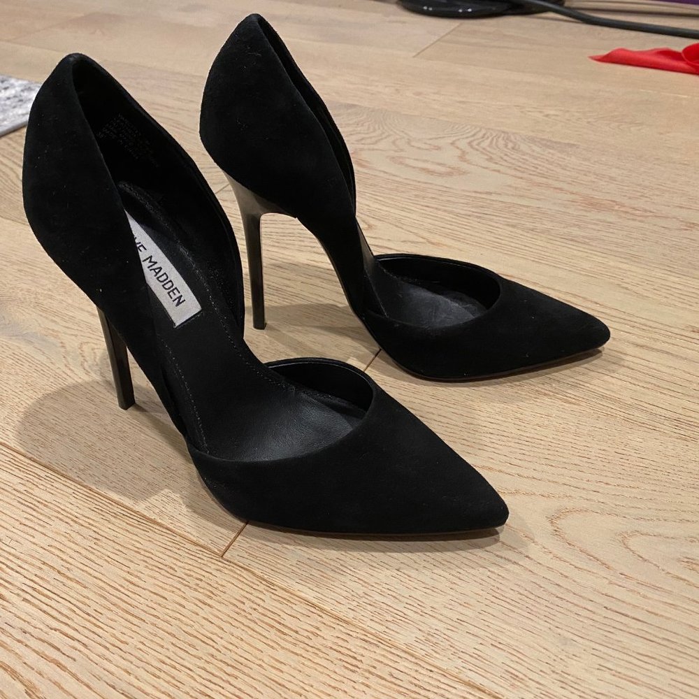 Steve Madden Black Suede Varcityy D'Orsay Pumps